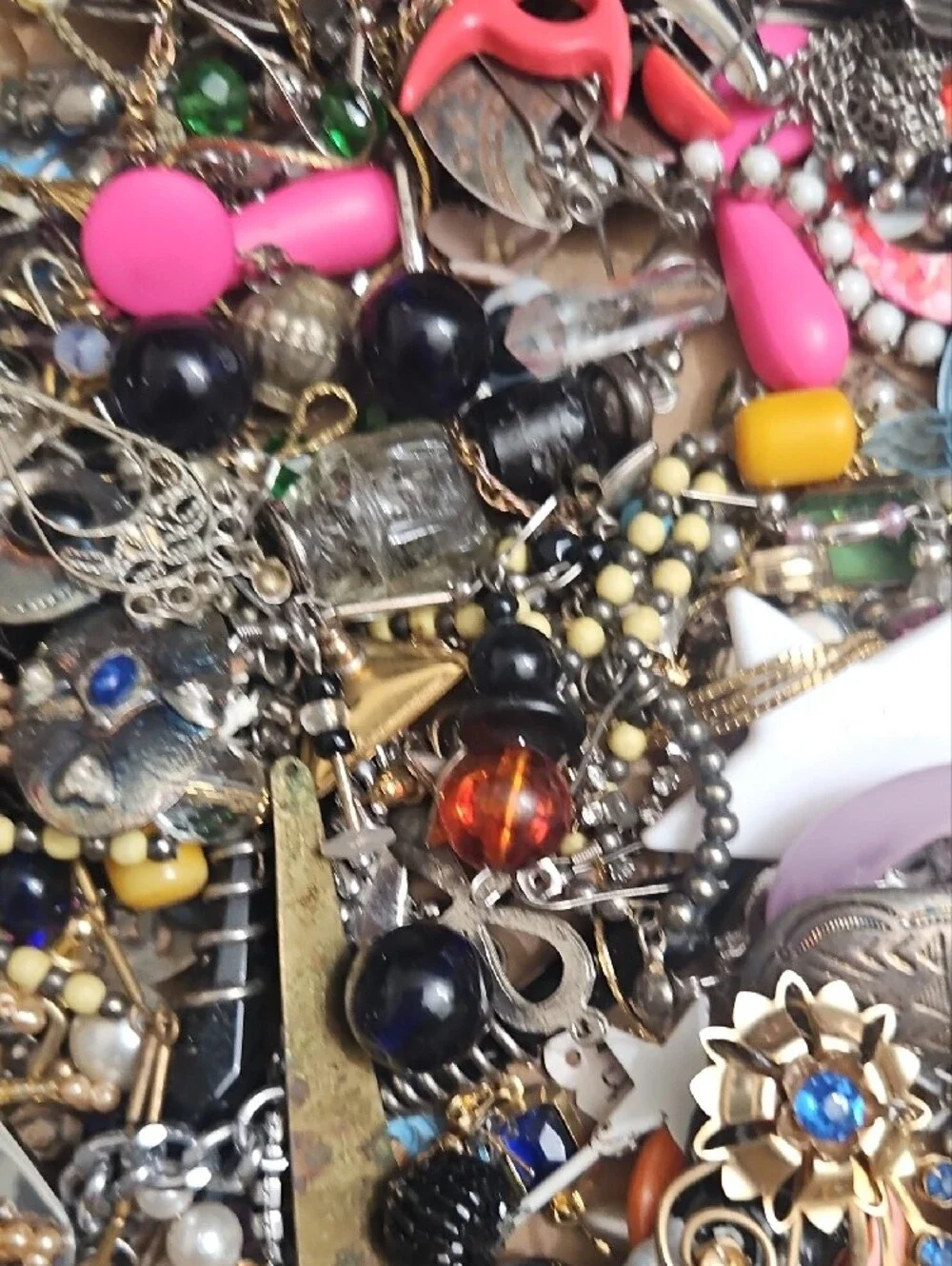 Bundola sorted jewelry for jewelry making over two pounds